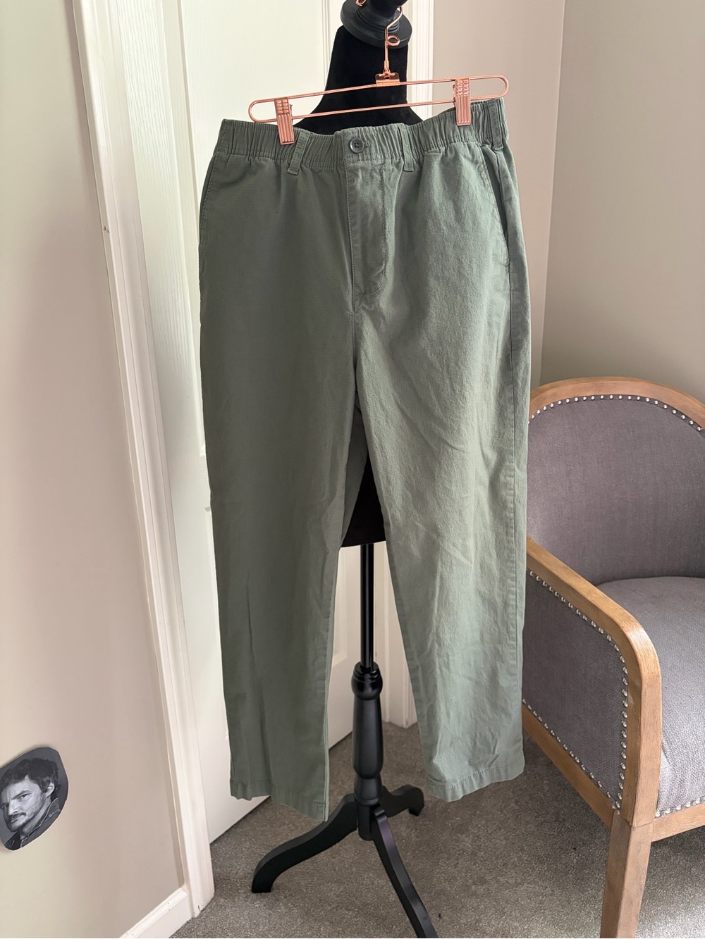 GAP Women's Cropped Straight-Leg Pants in Olive Green